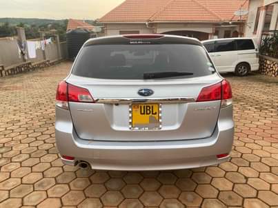 A picture of Subaru Legacy station wagon
