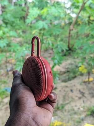 A picture of Jbl clip 3