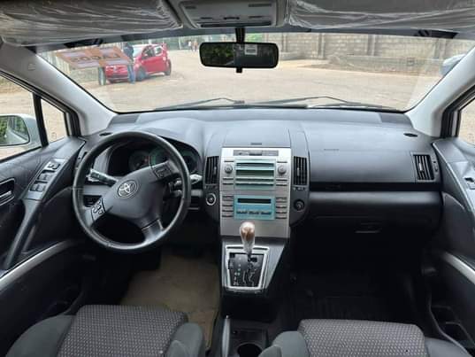 A picture of Toyota vesso 2005 model Location kaduna Price 7 5m 09040992568