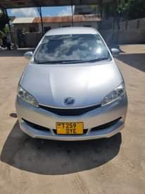 A picture of Toyota wish 2009