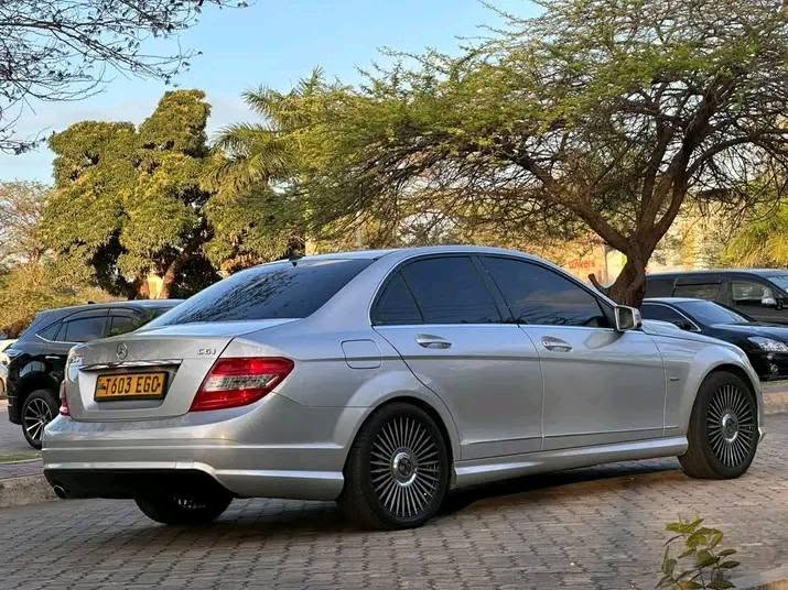 A picture of Mercedes Kali sana