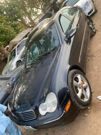 A picture of 2004 Benz C230 2004