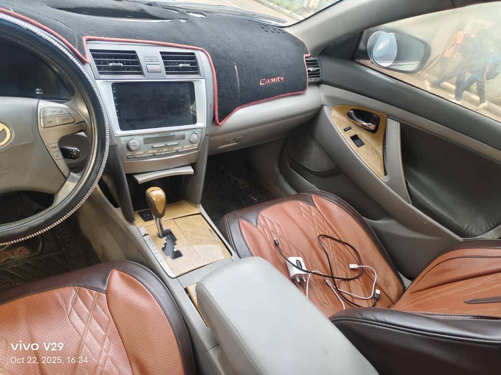 A picture of awoof Toyota Camry 2009 model for sale