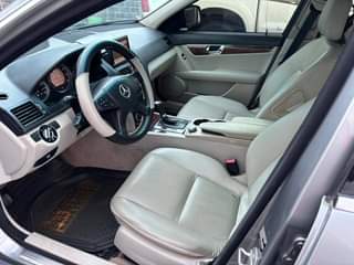A picture of Benz c300 2009 model