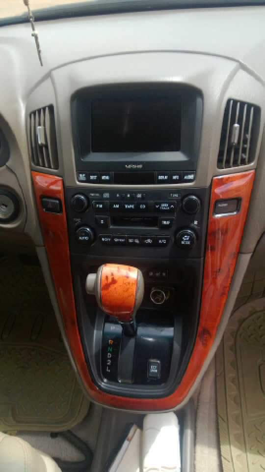 A picture of Toks Lexus Rx300 For Sale Seller Calling ID 2347073191012