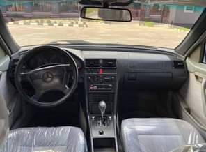 A picture of URGENT BUYERS ONLY CALL Mr. Anthony 09063948959 CLEAN 2002 Mercedes