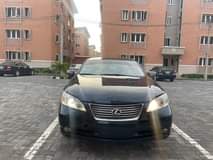 A picture of This is crystal clean used lexus Es350 2008 model frist