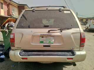 A picture of Nissan Pathfinder 01