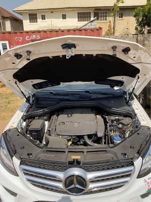 A picture of FOREIGN USED 2016 GLE 350