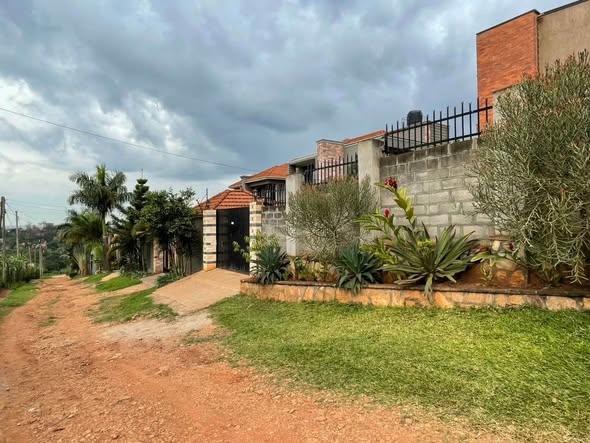 A picture of 14 Decimals for sale in Kira Mulawa Call 0754276850