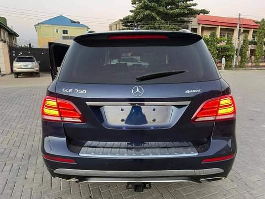A picture of 2016 Mercedes Benz GLE350 Yes