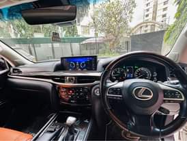 A picture of Lexus LX570