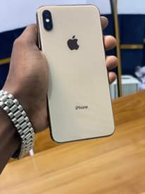A picture of iPhone Xmax