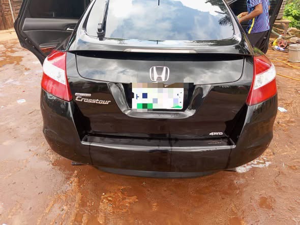 A picture of Honda Crosstour