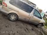 A picture of Nigeria used Toyota sienna 2002 First body Engine is tapping