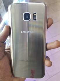 A picture of SAMSUNG S7 EDGE. AT 195000 fixed 