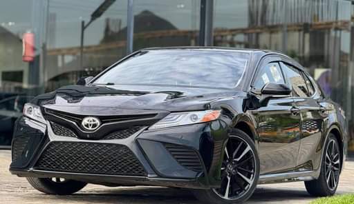 A picture of TOYOTA CAMRY XES Super Fullest Option Model 2018 Price 38M