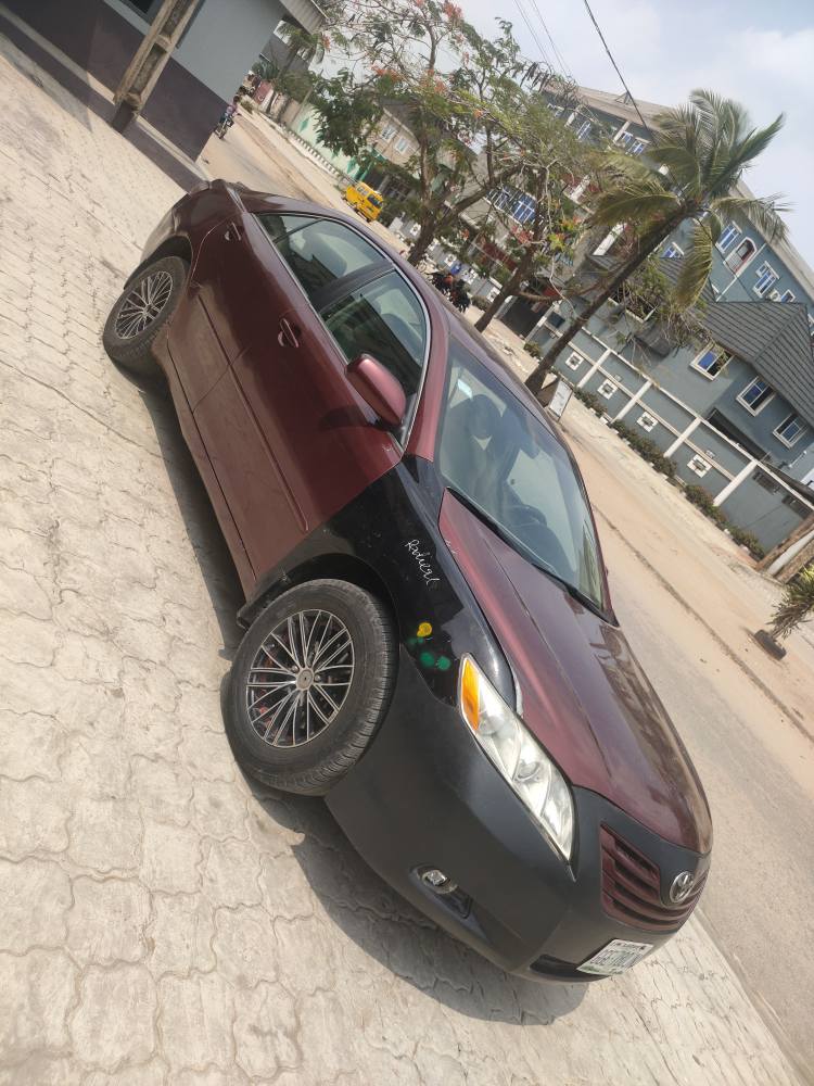 A picture of SUPER CLEAN 2008 TOYOTA CAMRY V6