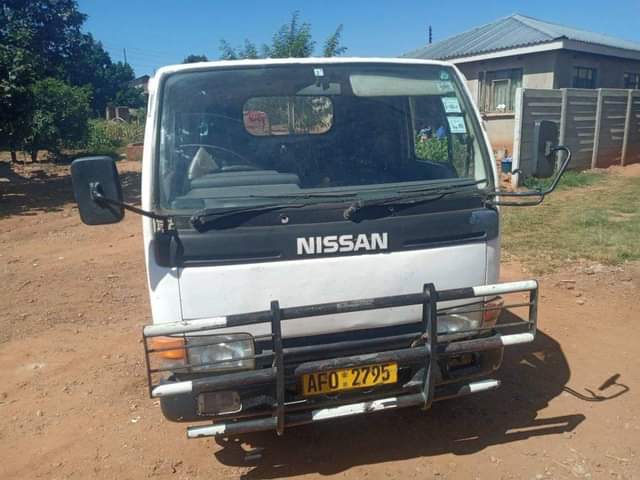 used nissan atlas