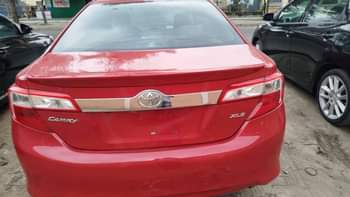 A picture of 2014 Toyota Camry tokumbo XLE Full option keyless Price 14