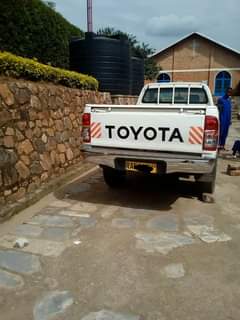 used toyota hilux