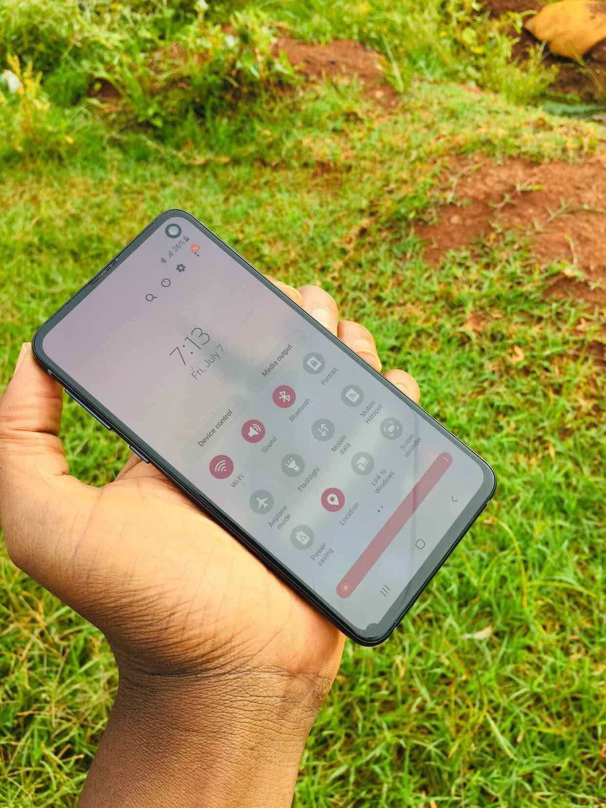 A picture of Samsumg s10e