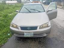 A picture of Camry drop light