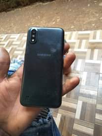 A picture of Samsung galaxy A20s and A01 180k and 120k