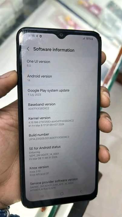A picture of Samsung a04s