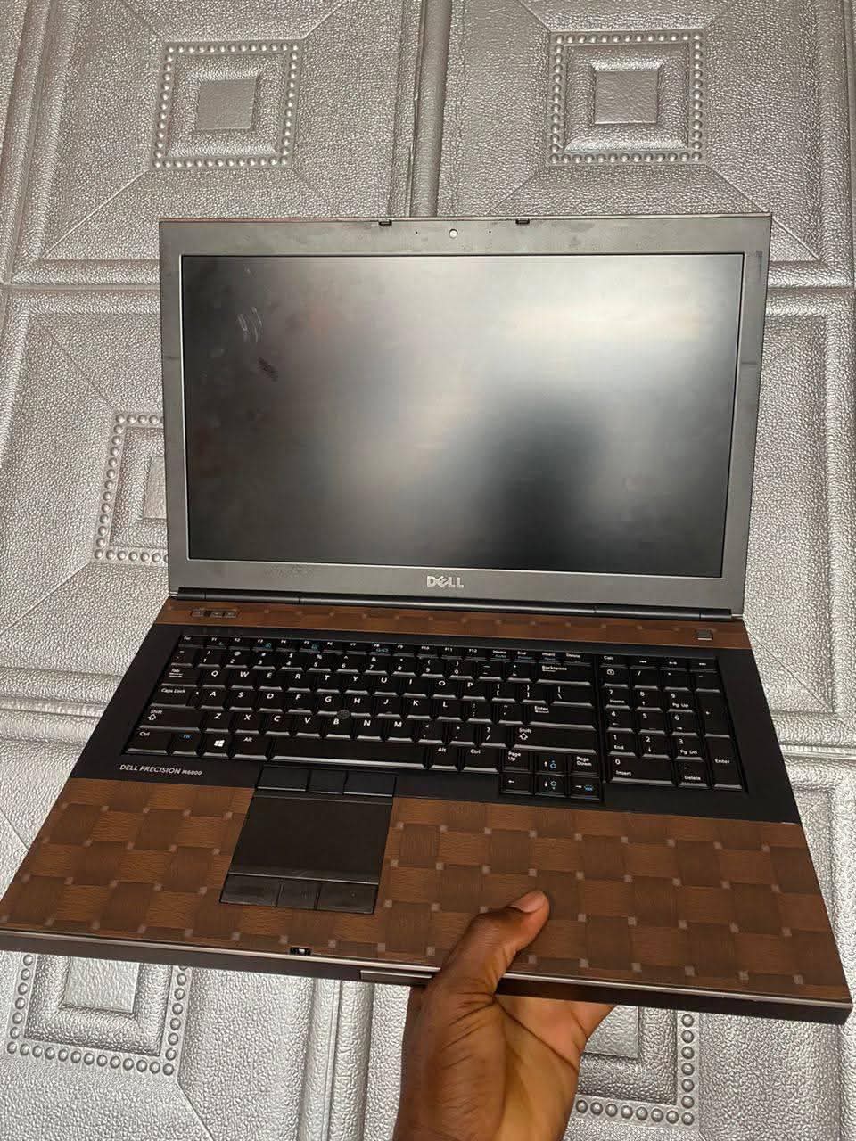A picture of Dell precision power