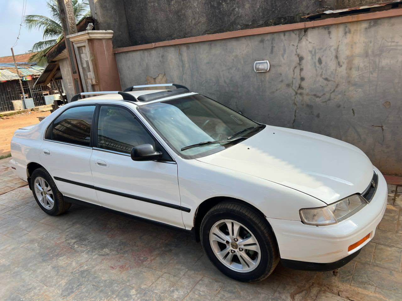 A picture of Honda Accord aka Honda bulldog 