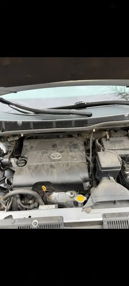 A picture of Quick deal 2026 march entry 2011 Toyota Sienna 4WD Absolutely