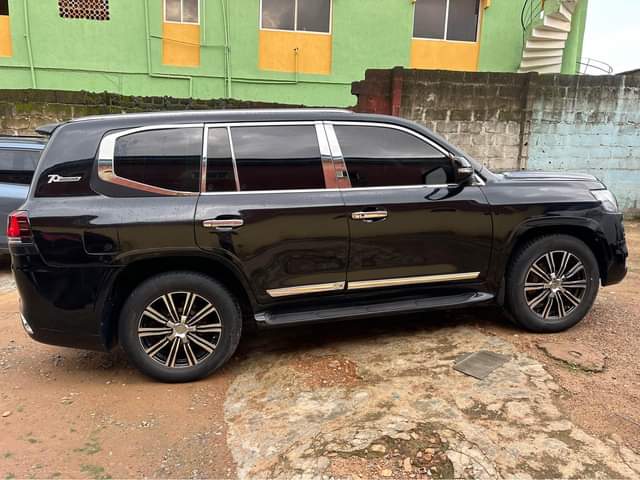 A picture of Reg 2010 lifted to 2022 70th Edition Toyota Land Cruiser