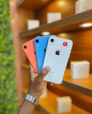 A picture of IPHONE DEARER