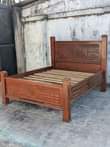 A picture of kitanda mbao 5 6 kizuri sana