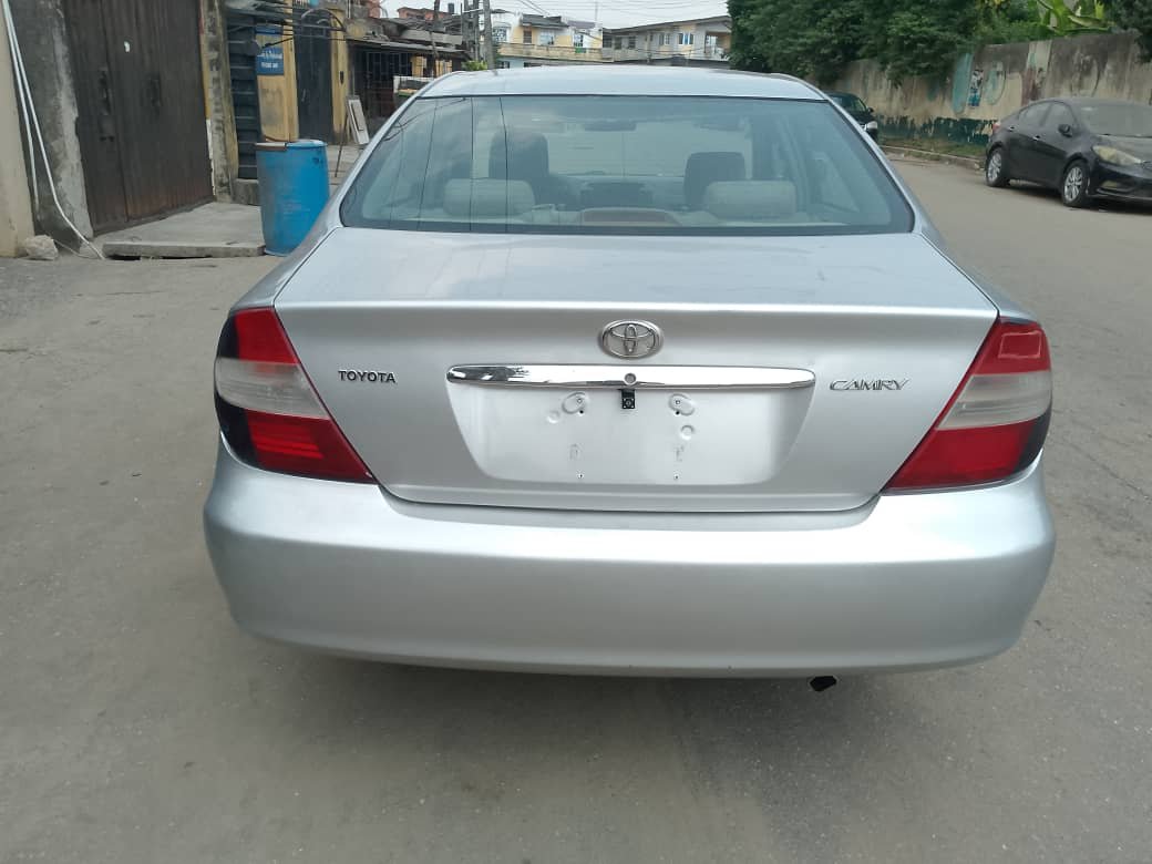 A picture of 2004 Toyota camry