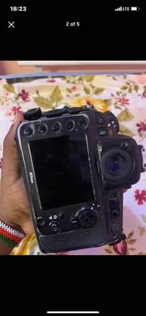 A picture of Nikon 810d