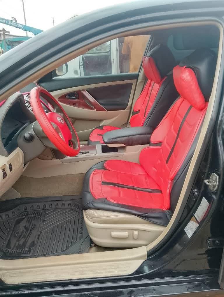 A picture of 2010 Toyota camry