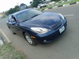 A picture of Lexus Es330