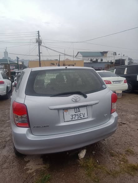 toyota fielder