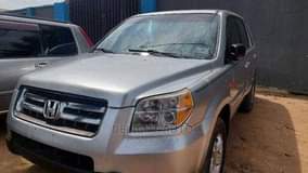 A picture of Honda pilot 4x4