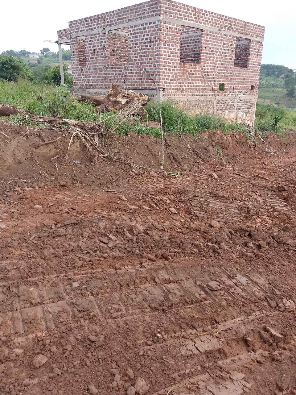 A picture of Plots on quick sale at Kakiri Ugx 12M title