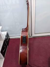 A picture of YAMAHA ELECTRIC ACOUSTIC GUITAR CLASSIC 185 000