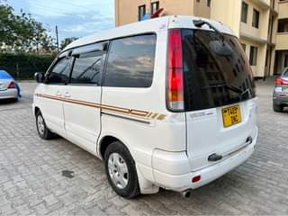 A picture of Toyota noah