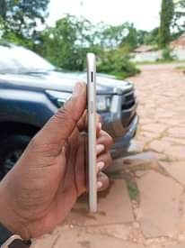 A picture of SAMSUNG J5PRO OG SINGLE LINE GB 32 RAM 2 GB