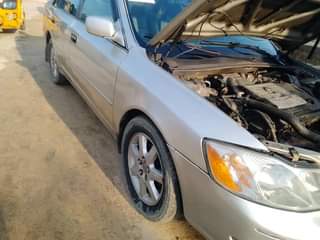 A picture of Clean used 03 Toyota Avalon