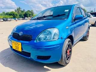 A picture of TOYOTA VITZ 0714058883