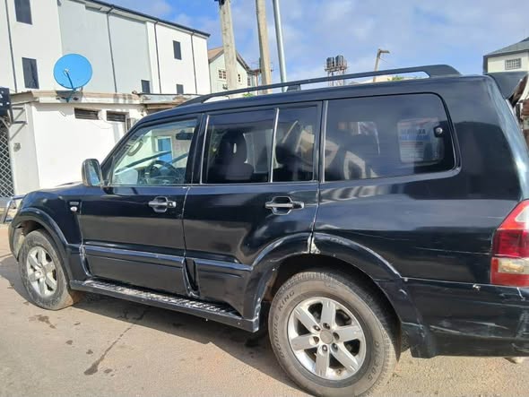 A picture of Mitsubishi Pajero