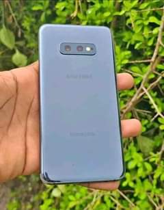A picture of Nauza Samsung S10e