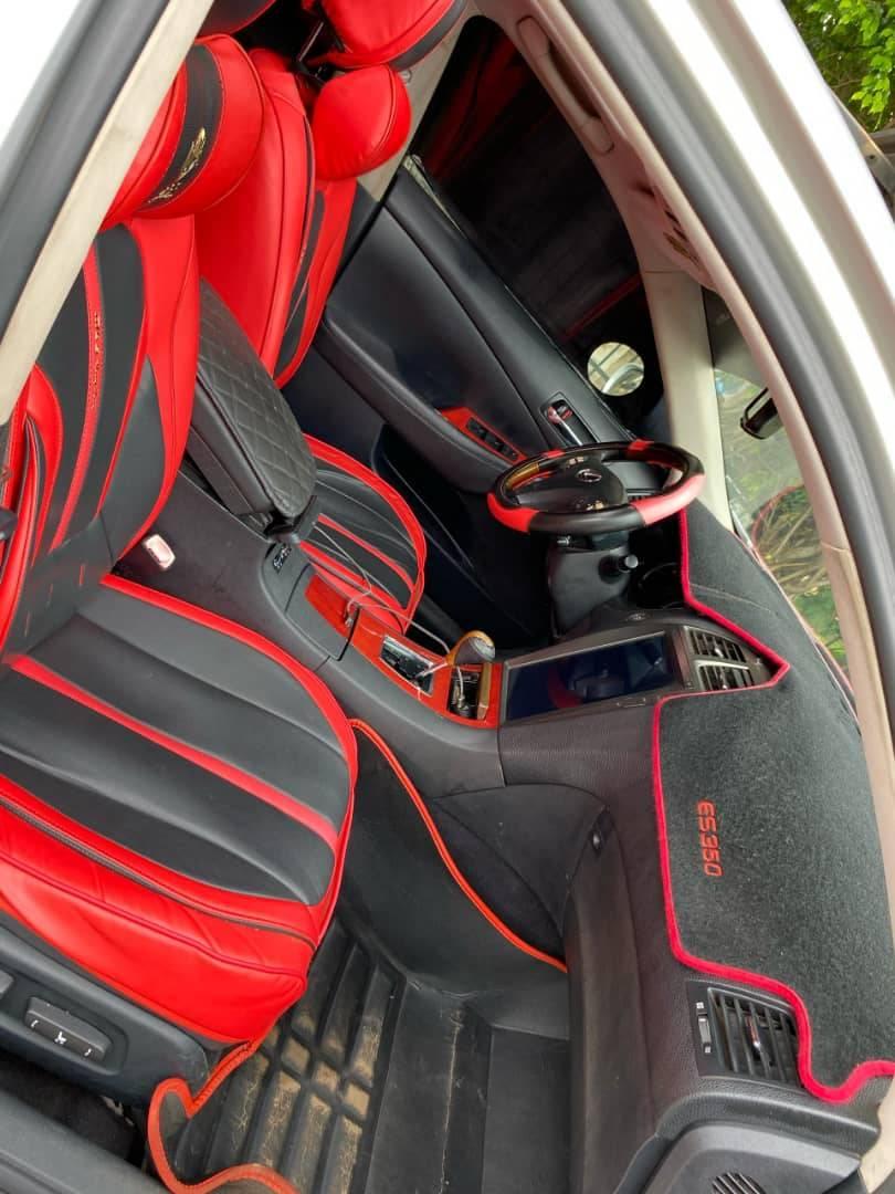 A picture of 2009 ES350